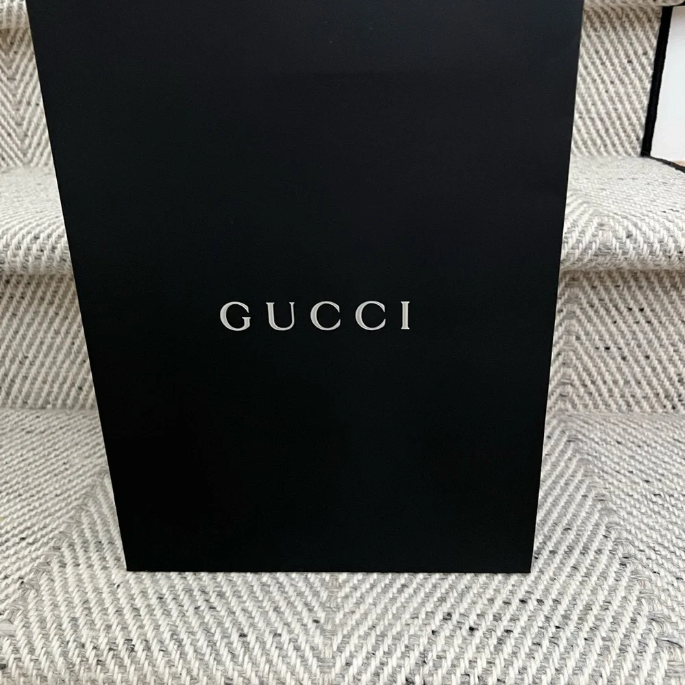 Gucci Black Shopping Bag with White Logo - Picture 2 of 2